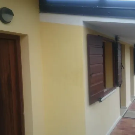 Pino Guest house *